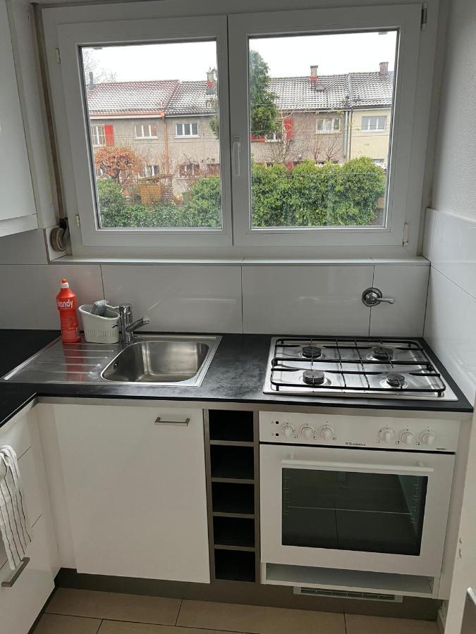 Studio, 4-7 Mins To Bern Main Station By Train Appartement Buitenkant foto